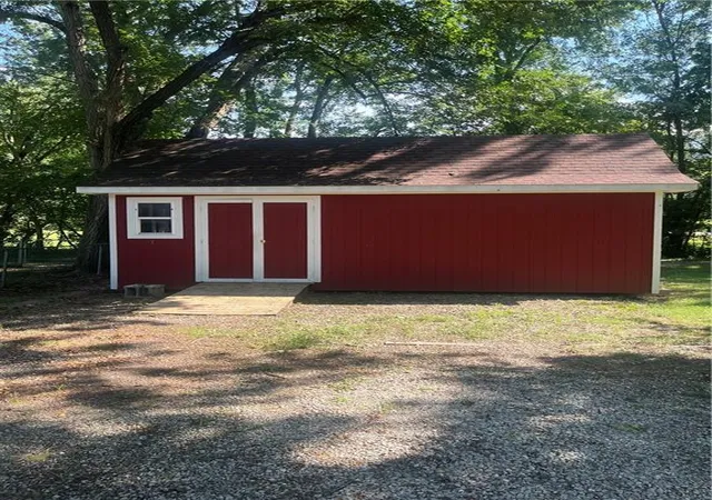 4th image of 103 E 12Th St, Higginsville, MO 64037 | MLS# 2635852