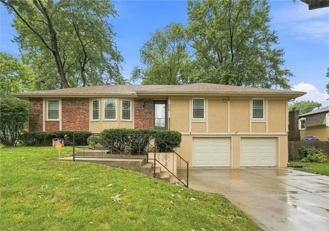 1st image of 2516 N 83rd Ln, Kansas City, KS 66109 | MLS# 2635853