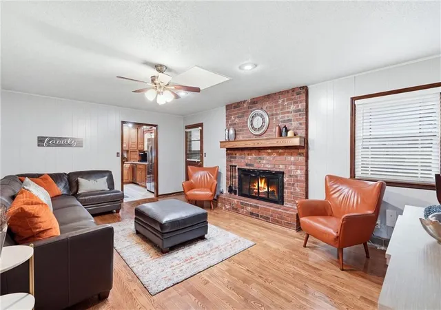 Photo 4 of Sale Pending at 2516 N 83rd Lane, Kansas City, KS 66109 | MLS# 2635853 | Listing updated on 2026-08-28
