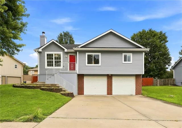 1st image of 7331 N Crystal Ave, Kansas City, MO 64119 | MLS# 2635859