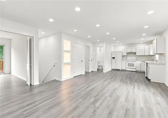 2nd image of 7331 N Crystal Ave, Kansas City, MO 64119 | MLS# 2635859