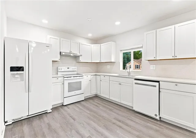 Photo 3 of Single family home for sale at 7331 N Crystal Ave, Kansas City, MO 64119 | MLS# 2635859 | Listing updated on 2026-09-13