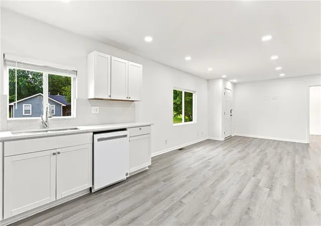 Photo 4 of Single family home for sale at 7331 N Crystal Ave, Kansas City, MO 64119 | MLS# 2635859 | Listing updated on 2026-09-13