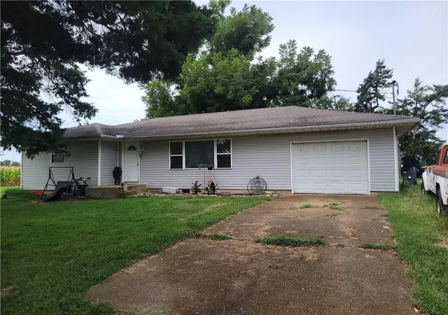 1st image of 809 N Western Ave, Girard, KS 66743 | MLS# 2635860