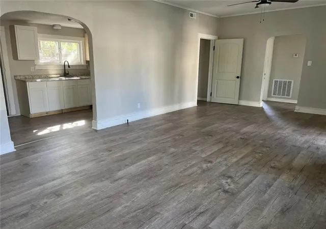 Photo 3 of Single family home for sale at 29 S Ball St, Webb City, MO 64870 | MLS# 2635862 | Listing updated on 2026-08-08