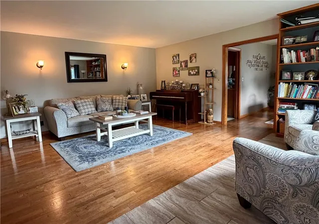 4th image of 1012 S Willow St, Ottawa, KS 66067 | MLS# 2635885