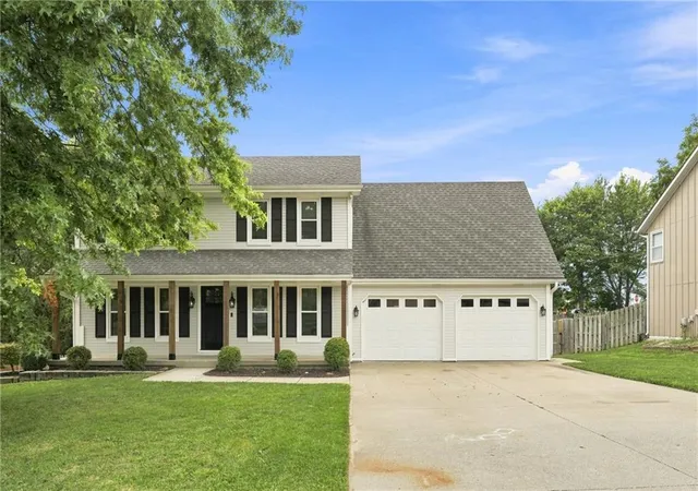 1st image of 1366 Wildbriar Dr, Liberty, MO 64068 | MLS# 2635893