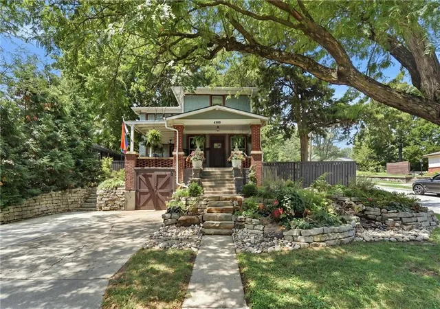 1st image of 4500 Adams St, Kansas City, KS 66103 | MLS# 2635894