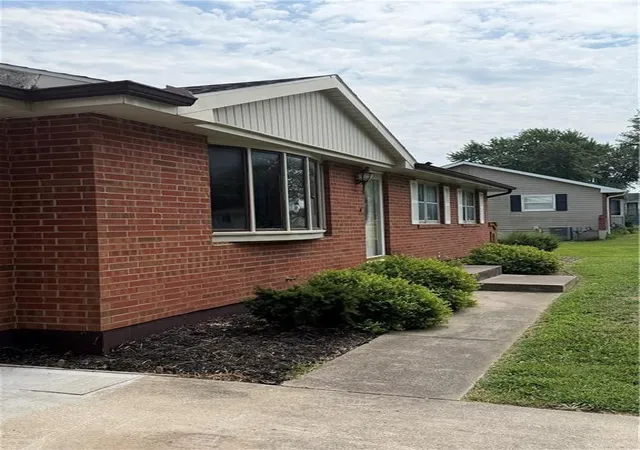 Photo 3 of Sale Pending at 1605 S Pine St, Holden, MO 64040 | MLS# 2635898 | Listing updated on 2026-09-04