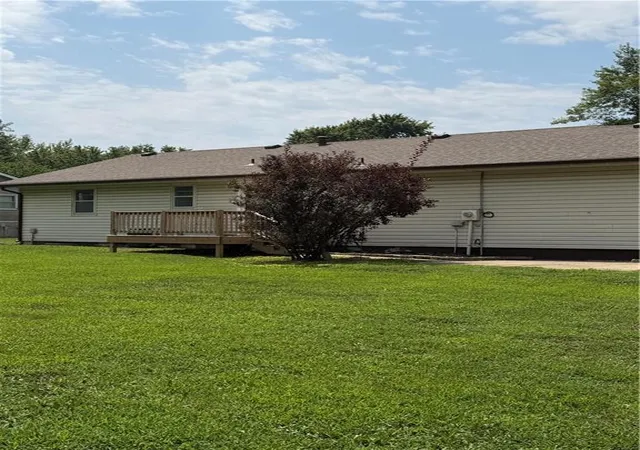 Photo 4 of Sale Pending at 1605 S Pine St, Holden, MO 64040 | MLS# 2635898 | Listing updated on 2026-09-04