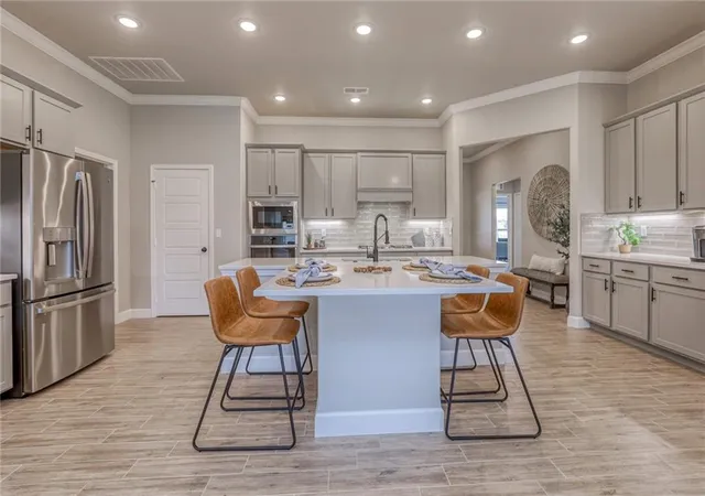 4th image of 9283 Pickering St, Lenexa, KS 66227 | MLS# 2635899