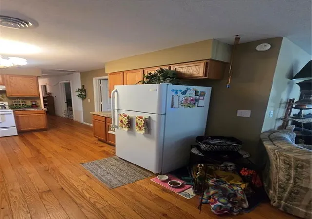 Photo 3 of Single family home for sale at 634 W Lindsey St, Buffalo, MO 65622 | MLS# 2635908 | Listing updated on 2026-08-09