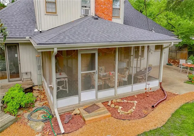 Photo 3 of Single family home for sale at 712 NW 10 Street, Blue Springs, MO 64015 | MLS# 2635914 | Listing updated on 2026-08-30