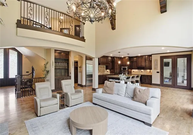 2nd image of 14555 Oak Valley Dr, Gardner, KS 66030 | MLS# 2635916