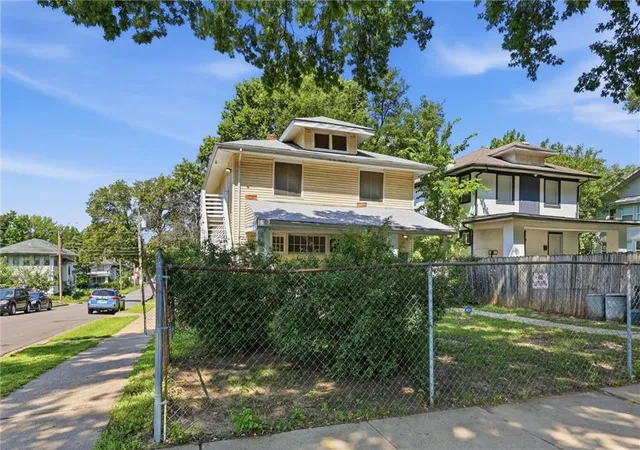 Photo 3 of Single family home for sale at 3744 Benton Blvd, Kansas City, MO 64128 | MLS# 2635921 | Listing updated on 2026-09-18