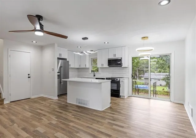 Photo 2 of Single family home for sale at 8907 Blue Ridge Blvd, Kansas City, MO 64138 | MLS# 2635932 | Listing updated on 2026-10-05