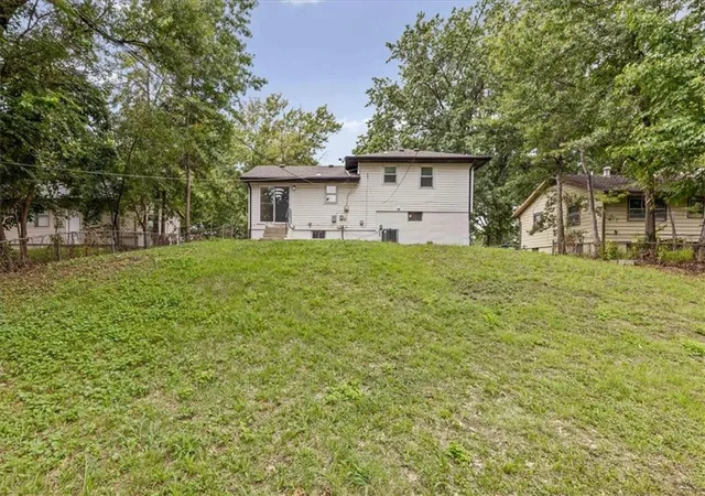 24th image of 8907 Blue Ridge Blvd, Kansas City, MO 64138 | MLS# 2635932