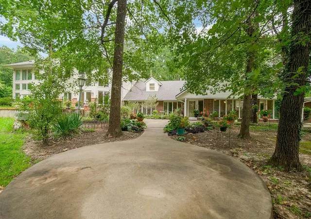 Single family home for sale at 20540 Turner Rd, Leavenworth, KS 66048 | MLS# 2635936