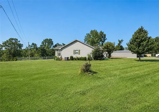 4th image of 12338 Crestview Dr, Warsaw, MO 65355 | MLS# 2635937