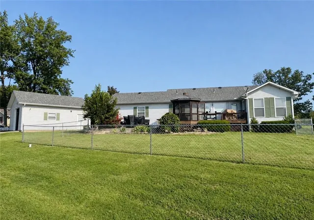 5th image of 12338 Crestview Dr, Warsaw, MO 65355 | MLS# 2635937