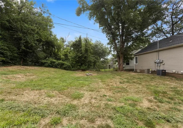 15th image of 948 Cheyenne St, Leavenworth, KS 66048 | MLS# 2635948