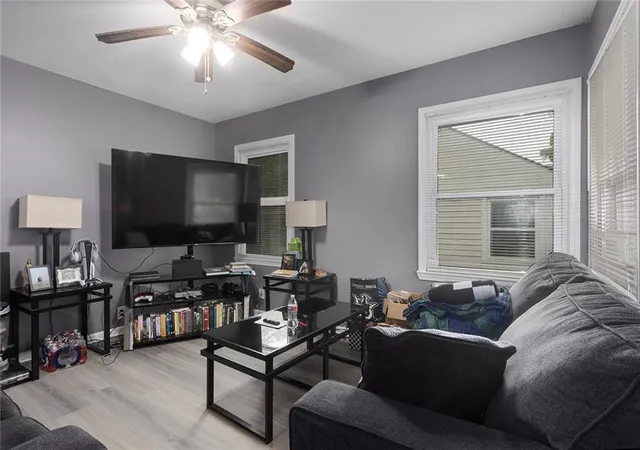 4th image of 948 Cheyenne St, Leavenworth, KS 66048 | MLS# 2635948