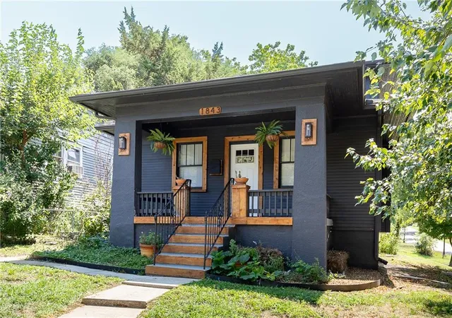 1st image of 1843 Wood Ave, Kansas City, KS 66104 | MLS# 2635951