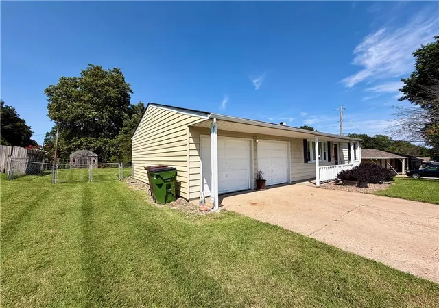 Photo 3 of Single family home for sale at 10604 E 75 Street, Raytown, MO 64138 | MLS# 2635955 | Listing updated on 2026-08-10