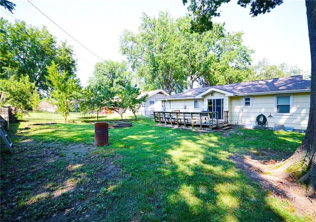 Photo 3 of Single family home for sale at 5238 N Wayne Ave, Kansas City, MO 64118 | MLS# 2635956 | Listing updated on 2026-10-13