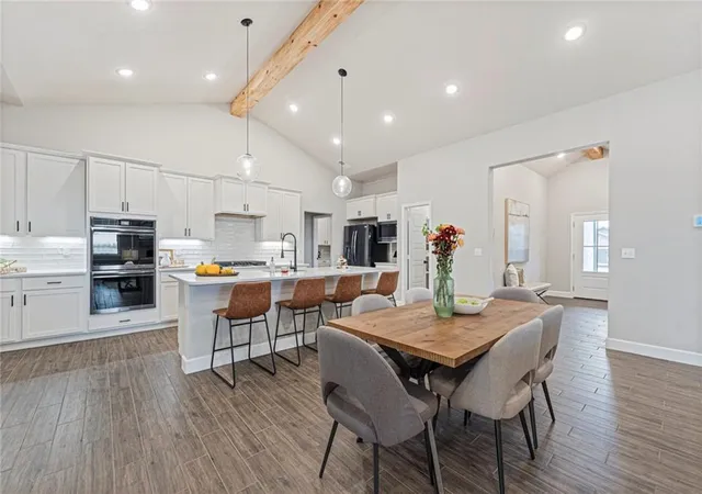 4th image of 9299 Pickering St, Lenexa, KS 66227 | MLS# 2635957