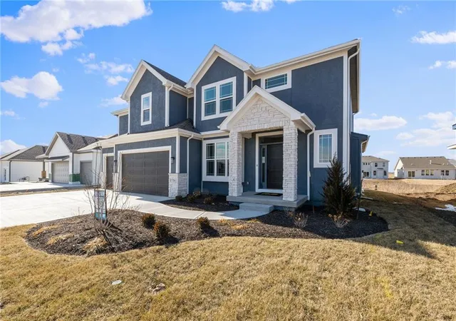 Photo 3 of Single family home for sale at 17415 W 164th Terrace, Olathe, KS 66062 | MLS# 2635959 | Listing updated on 2026-10-10