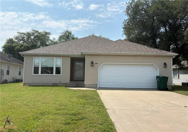 1st image of 3103 Scotty Dr, Pittsburg, KS 66762 | MLS# 2635962