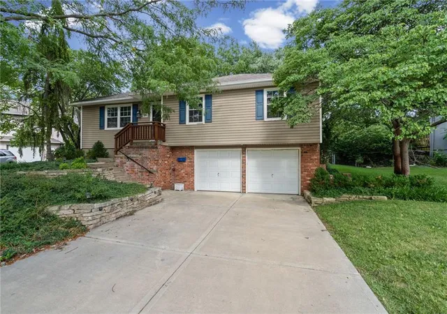 Photo 1 of Single family home for sale at 106 N Cleveland Ave, Belton, MO 64012 | MLS# 2635965 | Listing updated on 2026-09-08
