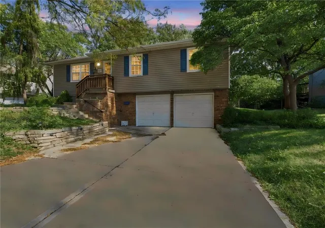 Photo 1 of Single family home for sale at 106 N Cleveland Ave, Belton, MO 64012 | MLS# 2635965 | Listing updated on 2026-10-15
