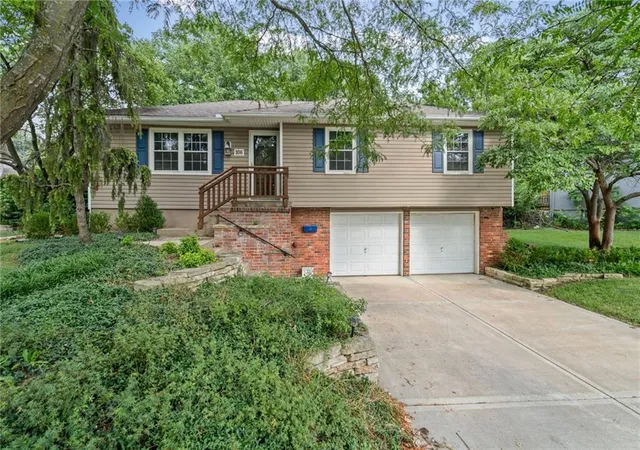 Photo 3 of Single family home for sale at 106 N Cleveland Ave, Belton, MO 64012 | MLS# 2635965 | Listing updated on 2026-09-08