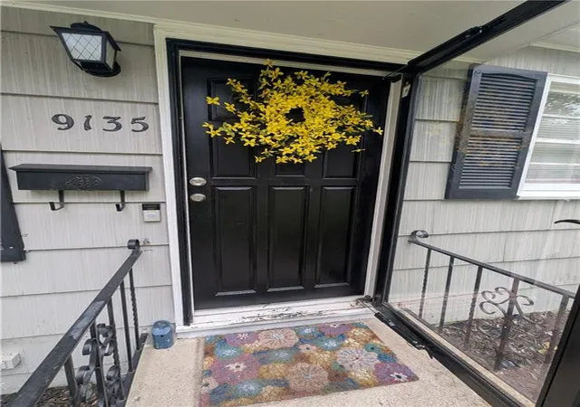 Photo 1 of Single family home for sale at 9135 Richards Dr, Raytown, MO 64133 | MLS# 2635966 | Listing updated on 2026-09-01
