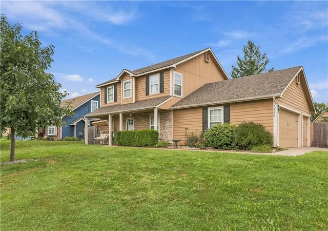Photo 1 of Single family home for sale at 1526 Maple St, Eudora, KS 66025 | MLS# 2635971 | Listing updated on 2026-10-08