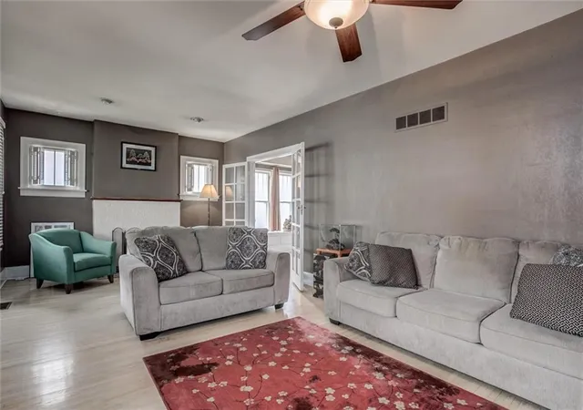 4th image of 1424 S 37Th St, Kansas City, KS 66106 | MLS# 2635972