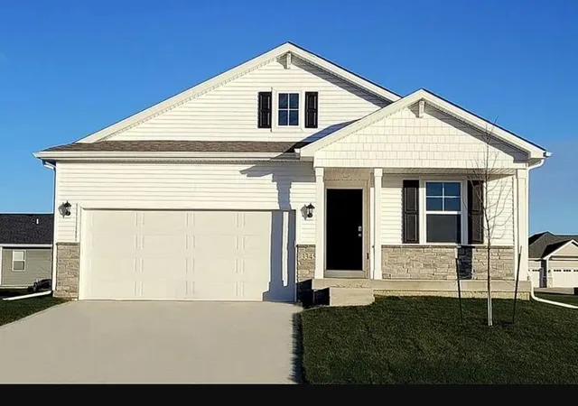 Single family home for sale at 10705 N Richmond Ave, Kansas City, MO 64157 | MLS# 2635973