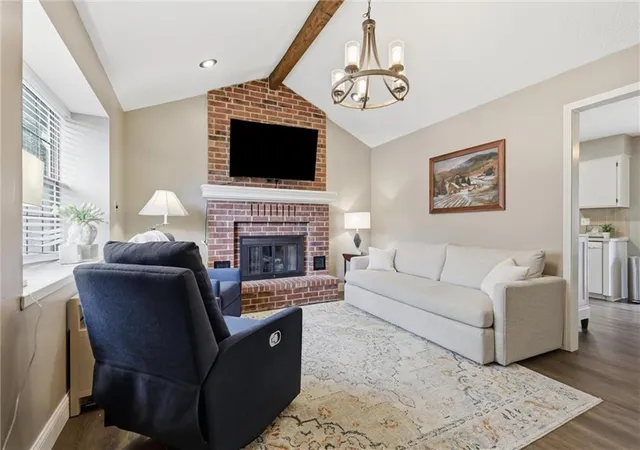 Photo 4 of Sale Pending at 717 SE Parkwood Ct, Blue Springs, MO 64014 | MLS# 2635980 | Listing updated on 2026-09-02
