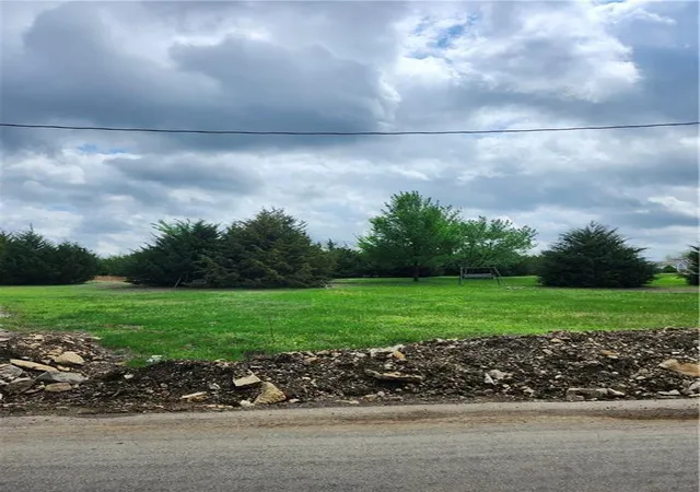 3rd image of 101 Linn Valley Dr, Linn Valley, KS 66040 | MLS# 2635983