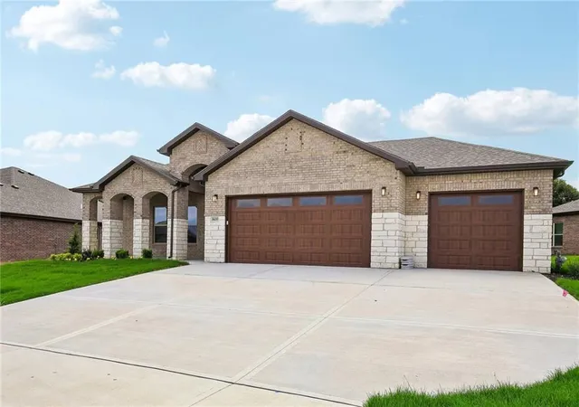 1st image of 12920 Sewell Ave, Kansas City, KS 66109 | MLS# 2635994