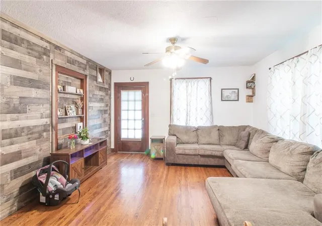 3rd image of 337 E Main St, Odessa, MO 64076 | MLS# 2635996