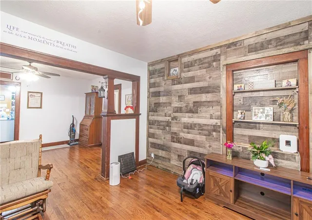 4th image of 337 E Main St, Odessa, MO 64076 | MLS# 2635996