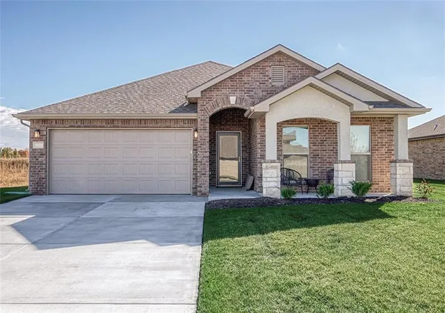 1st image of 12912 Sewell Ave, Kansas City, KS 66109 | MLS# 2635997