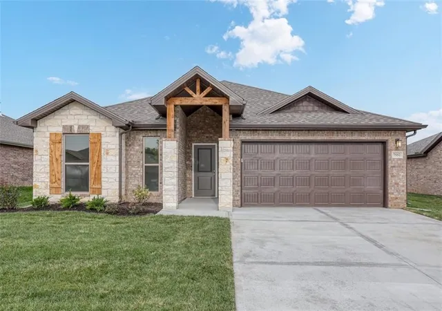 1st image of 12916 Sewell Ave, Kansas City, KS 66109 | MLS# 2635999