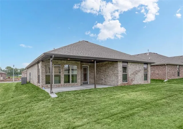 Photo 3 of Single family home for sale at 12916 Sewell Ave, Kansas City, KS 66109 | MLS# 2635999 | Listing updated on 2026-08-10