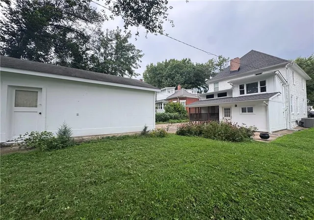 55th image of 1811 South St, Lexington, MO 64067 | MLS# 2636001