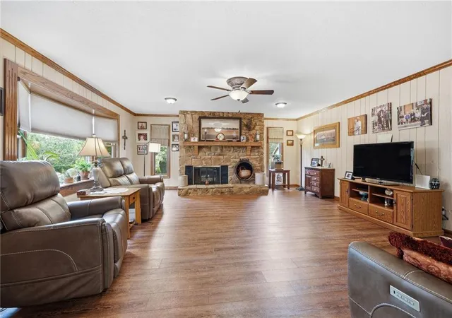 Photo 3 of Sale Pending at 407 NE 113th Street, Kansas City, MO 64155 | MLS# 2636014 | Listing updated on 2026-08-22