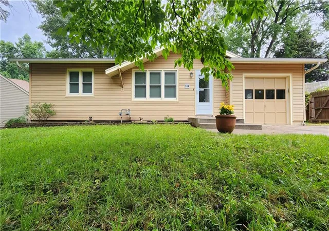 1st image of 304 Wilshire Blvd, Liberty, MO 64068 | MLS# 2636018